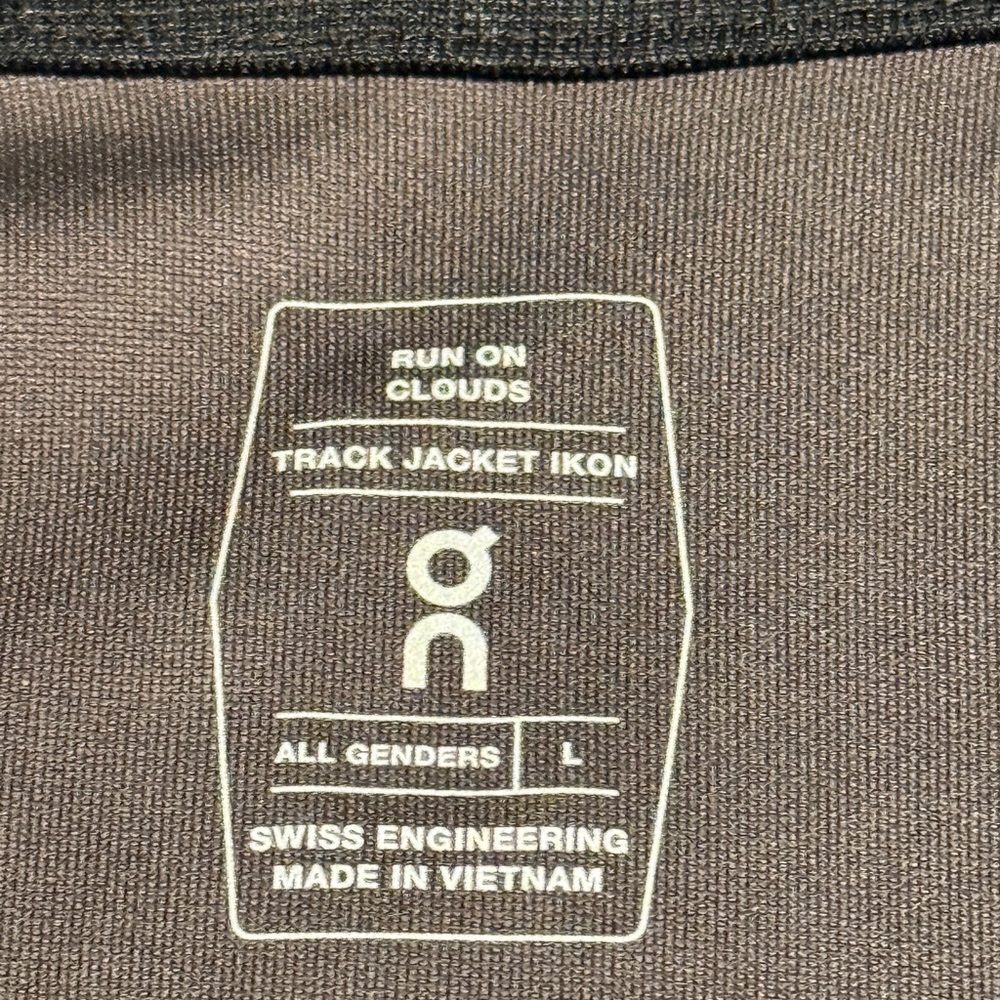 On Running Men's Charcoal and Black Performance Jacket - Picture 3 of 4